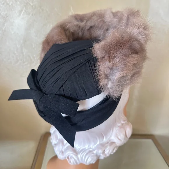 SENSATIONAL 1930's GRAY MINK + BLACK FABRIC HAT WITH BACK STRAP